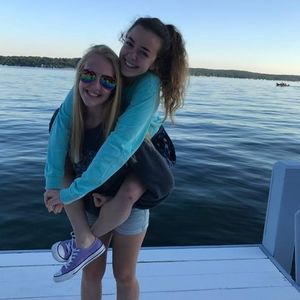 Meet your Posher, Lizzie